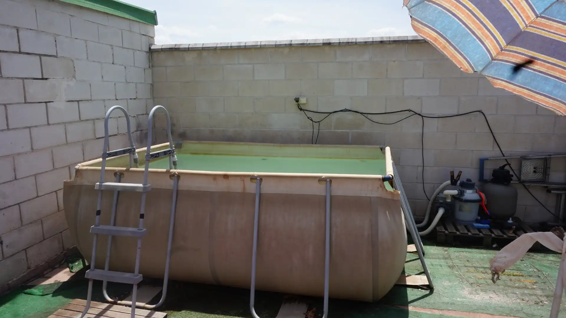 Swimming pool of Houses for sale in Trijueque  with Heating, Private garden and Swimming Pool