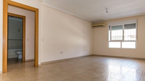 Foto 2 de Apartamento en venta en Jose Martinez Ruiz-azorin, El Molino, Torrevieja