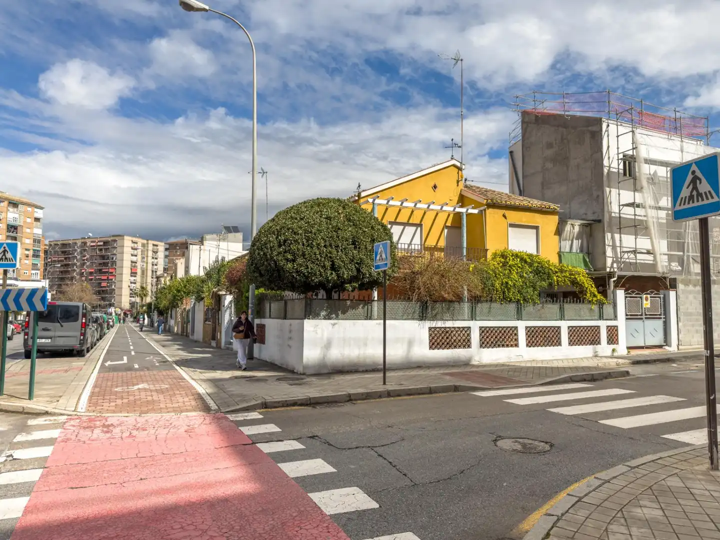 Casa aparellada amb terrassa en venda a Calle ANDRES SEGOVIA 33, imagen 4