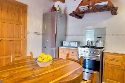 Cocina de Casa o chalet de alquiler en Sant Josep de sa Talaia con Jardín privado, Terraza y Amueblado
