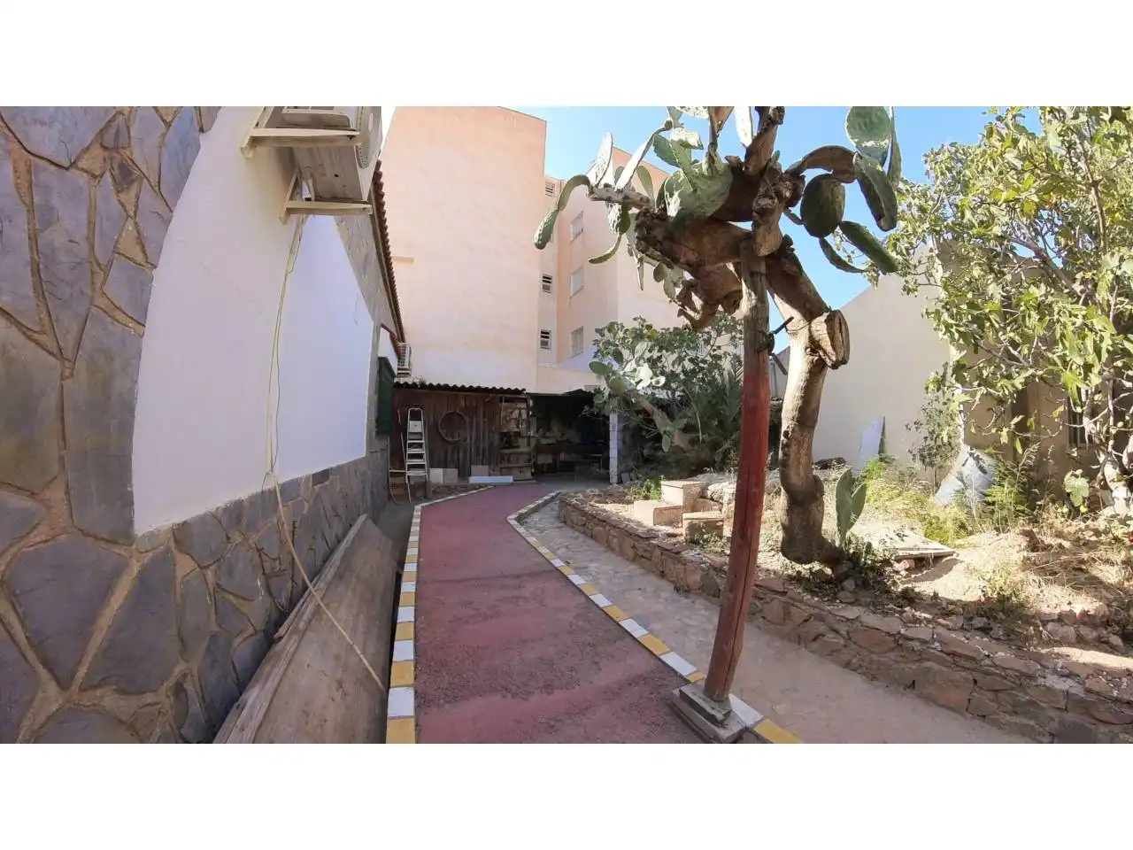 Vista exterior de Casa o xalet en venda en El Ejido amb Calefacció, Jardí privat i Terrassa