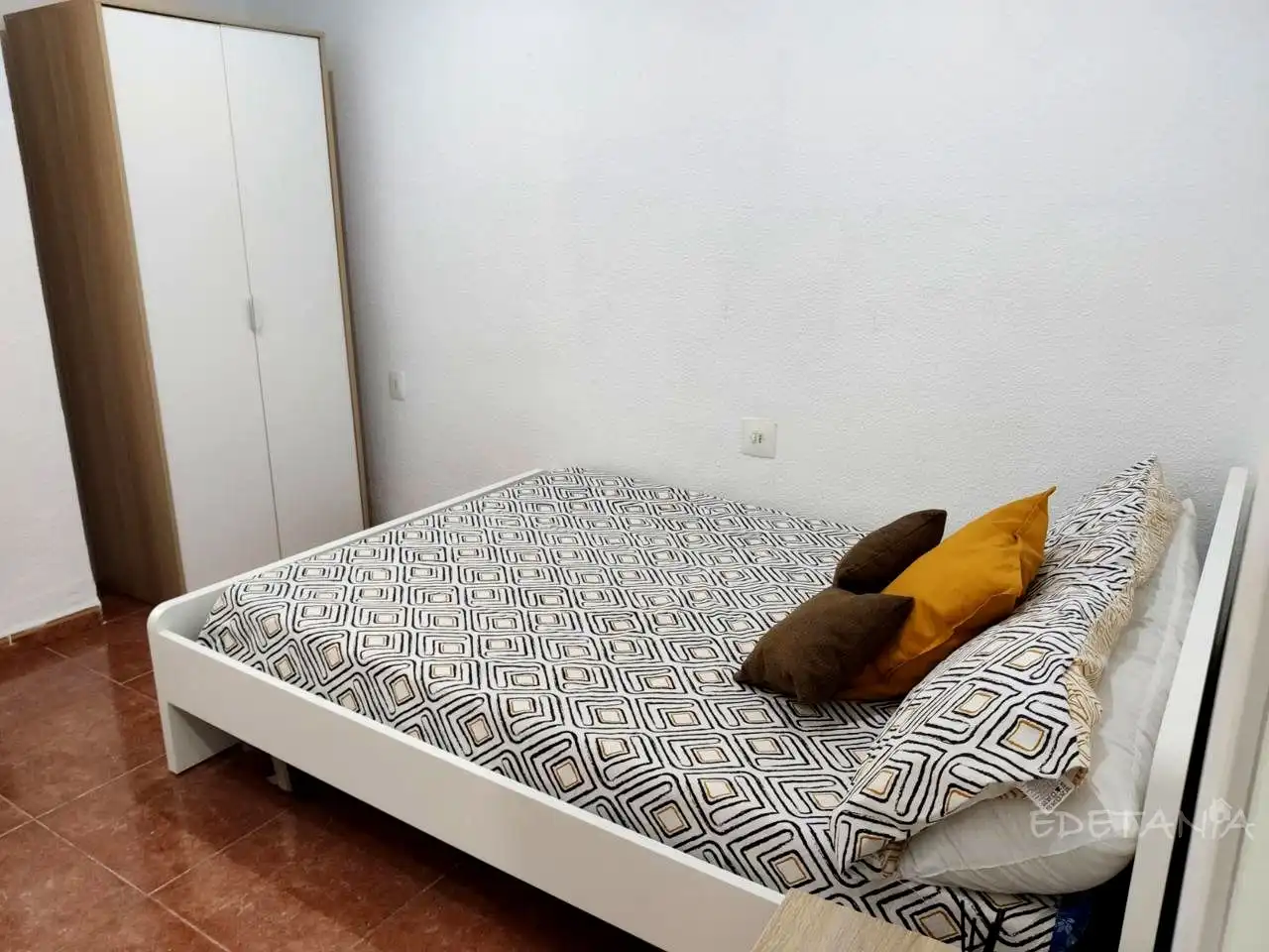 Habitación de Planta baja de alquiler en Moncada con Aire acondicionado, Calefacción y Amueblado