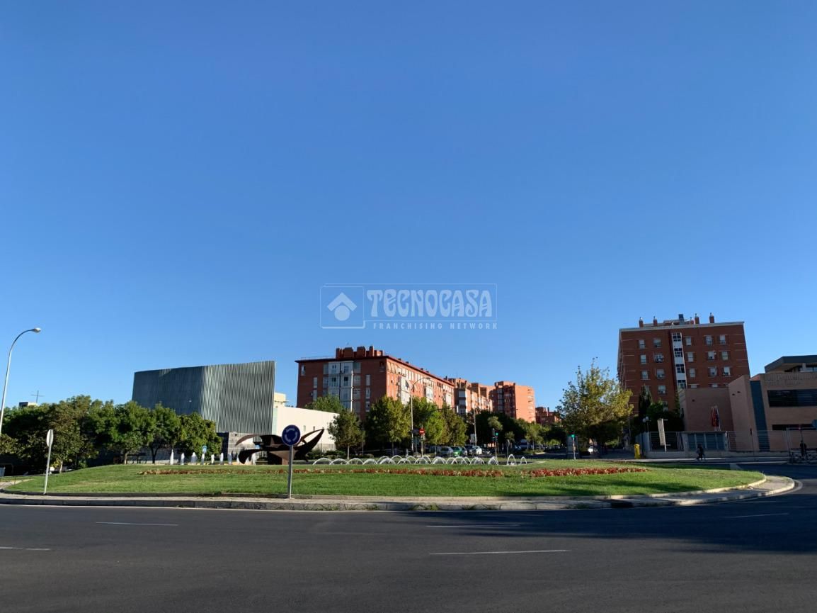 Vista exterior de Pis en venda en  Madrid Capital amb Calefacció, Terrassa i Balcó