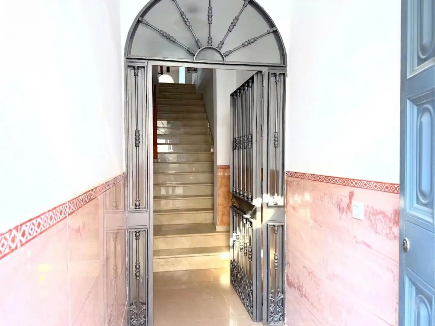 Casa a schiera con terrazza in vendita a Calle CORONIL, imagen 2