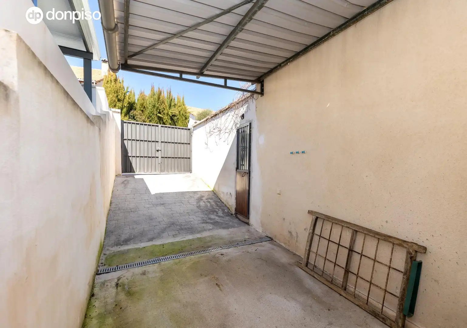 Vista exterior de Casa o chalet en venta en Nívar con Terraza