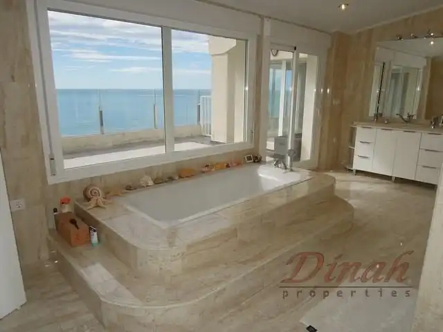 Badezimmer von Dachboden zum Verkauf in Altea mit Klimaanlage, Heizung und Terrasse