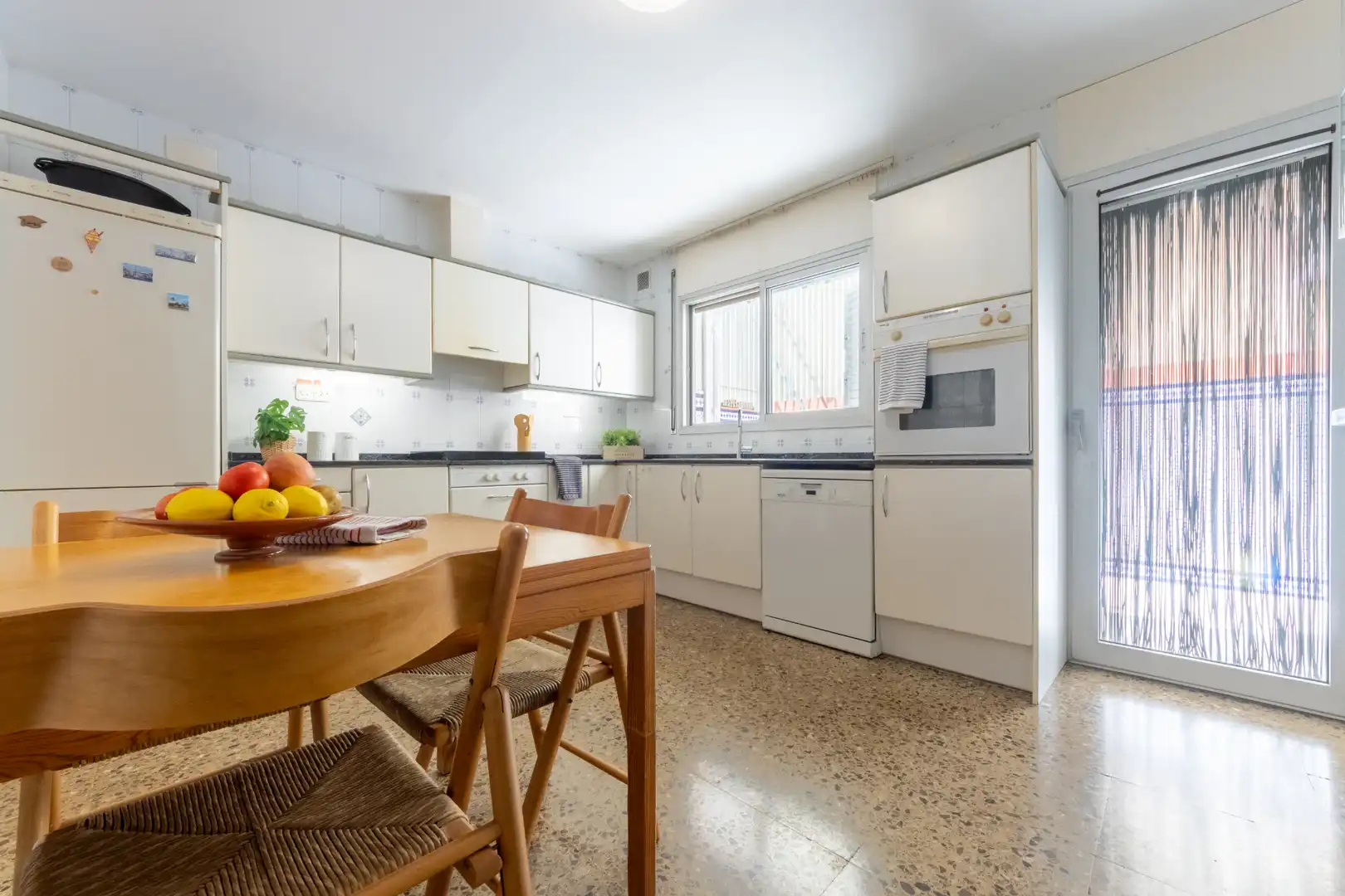 Cocina de Casa adosada en venta en Vila-seca con Calefacción, Trastero y Amueblado