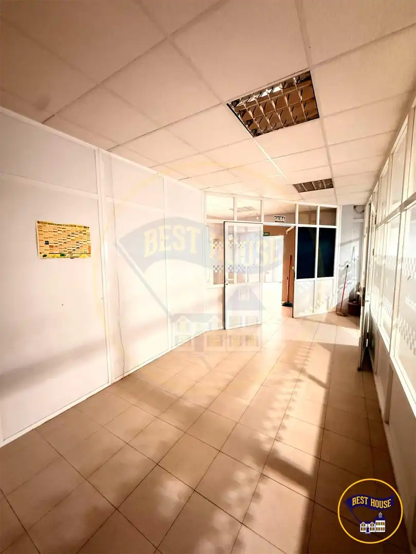 Local en venta en Calle de Barcelona, Reyes Católicos - Paseo San Antonio