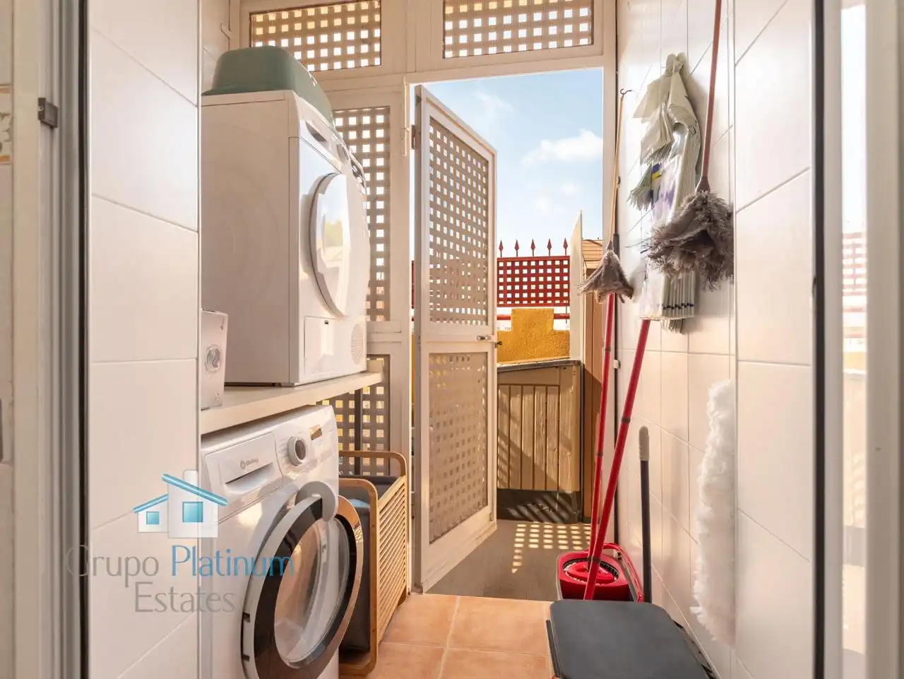 Terrassa de Casa o xalet en venda en Mazarrón amb Traster, Piscina i Moblat