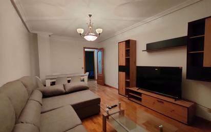 Living room of Flat for sale in Salamanca Capital  with Heating, Private garden and Terrace