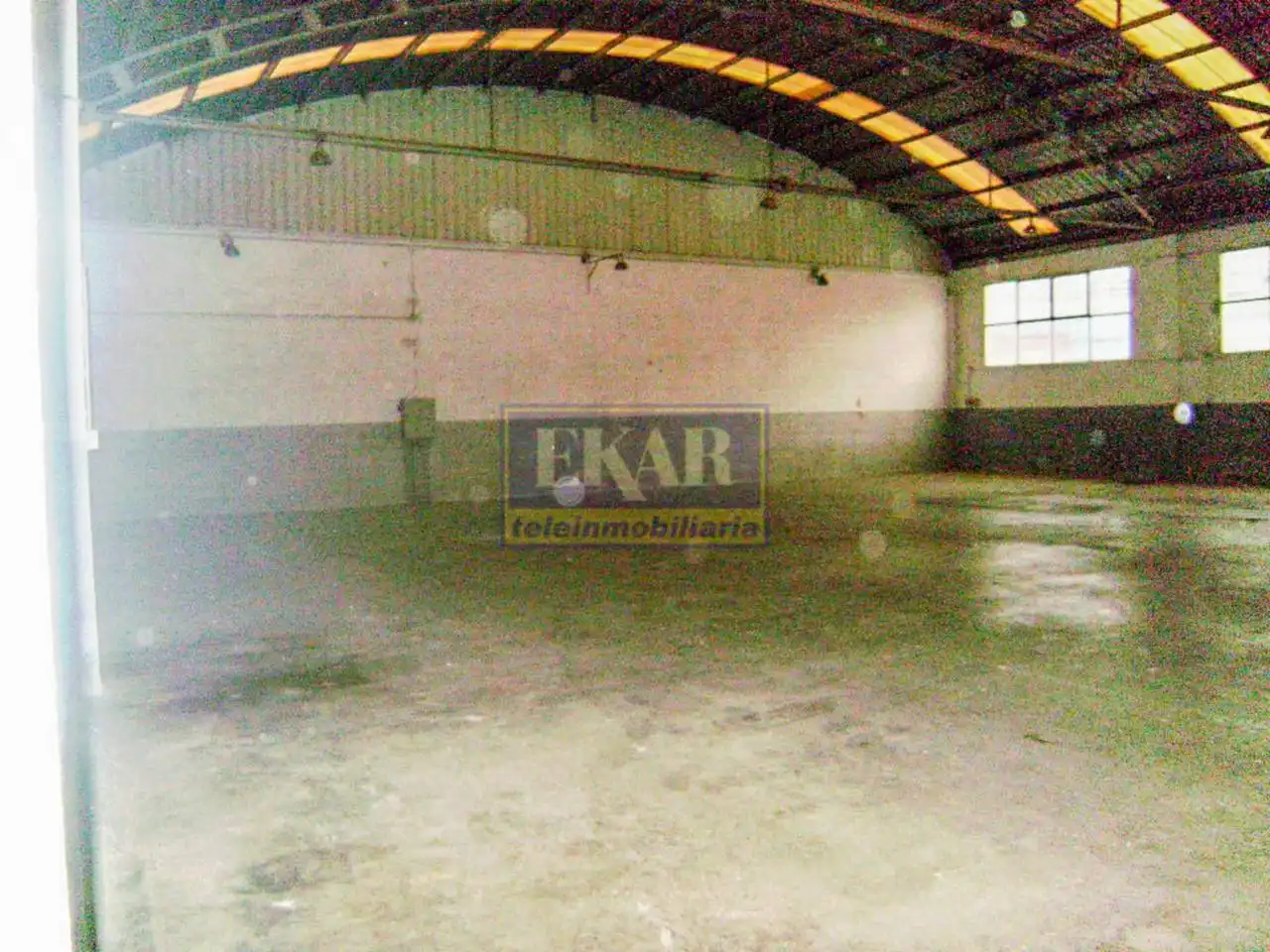 Industrial building to rent in Calle Primautzar, imagen 4