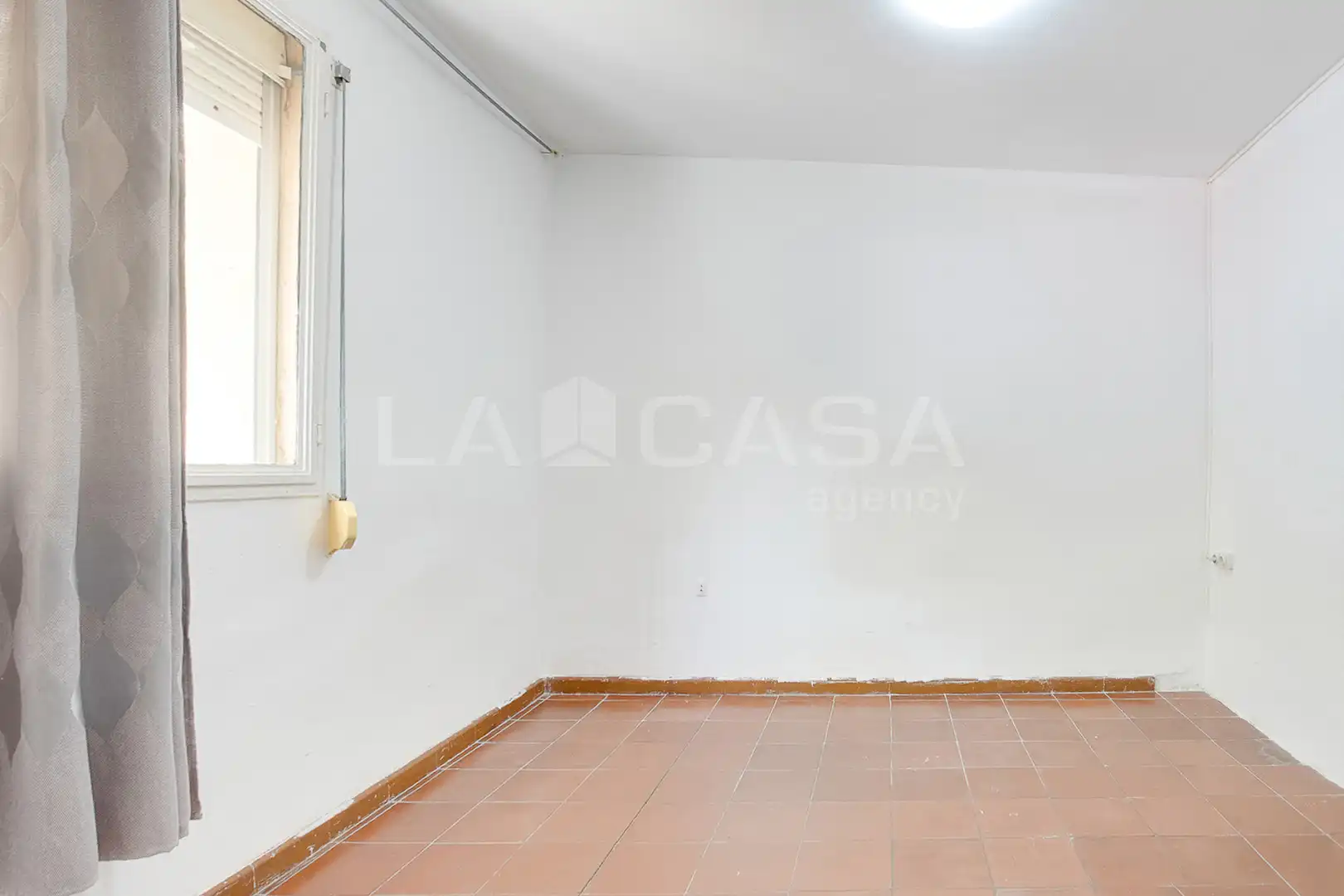 Piso en venta en Barcelona con Balcón