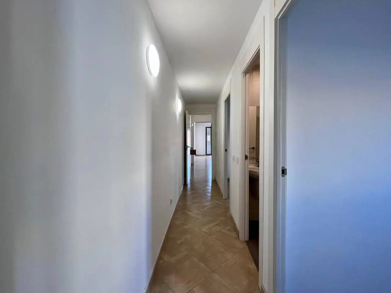 Flat with terrace to rent in Calle Raval, imagen 13