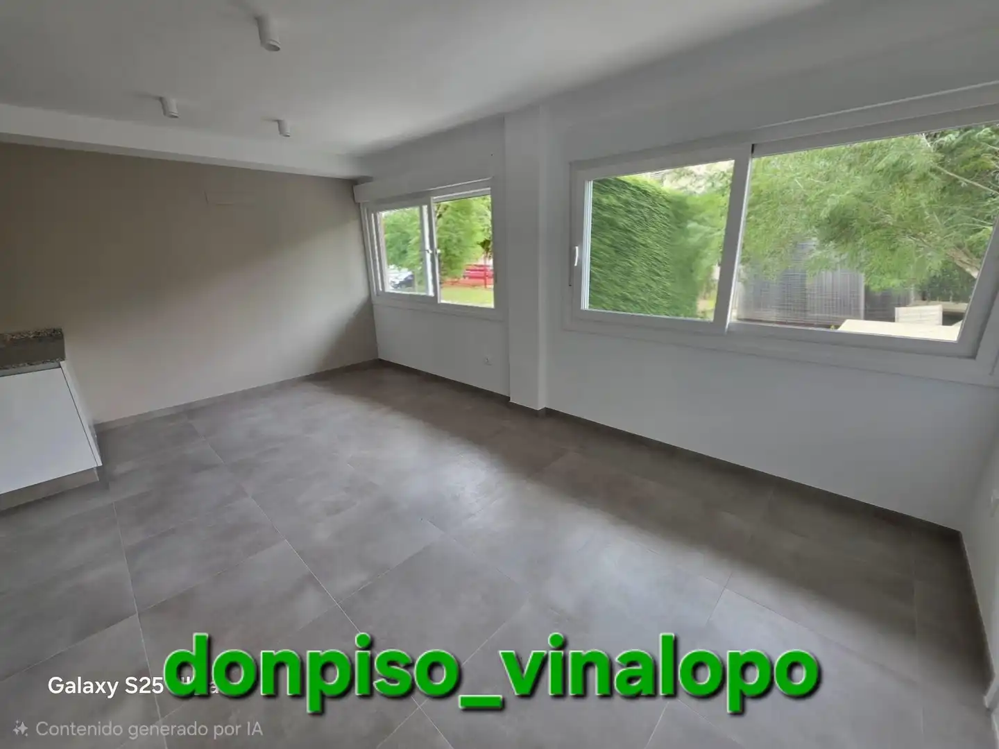 Sala de estar de Apartamento en venta en Elda con Balcón