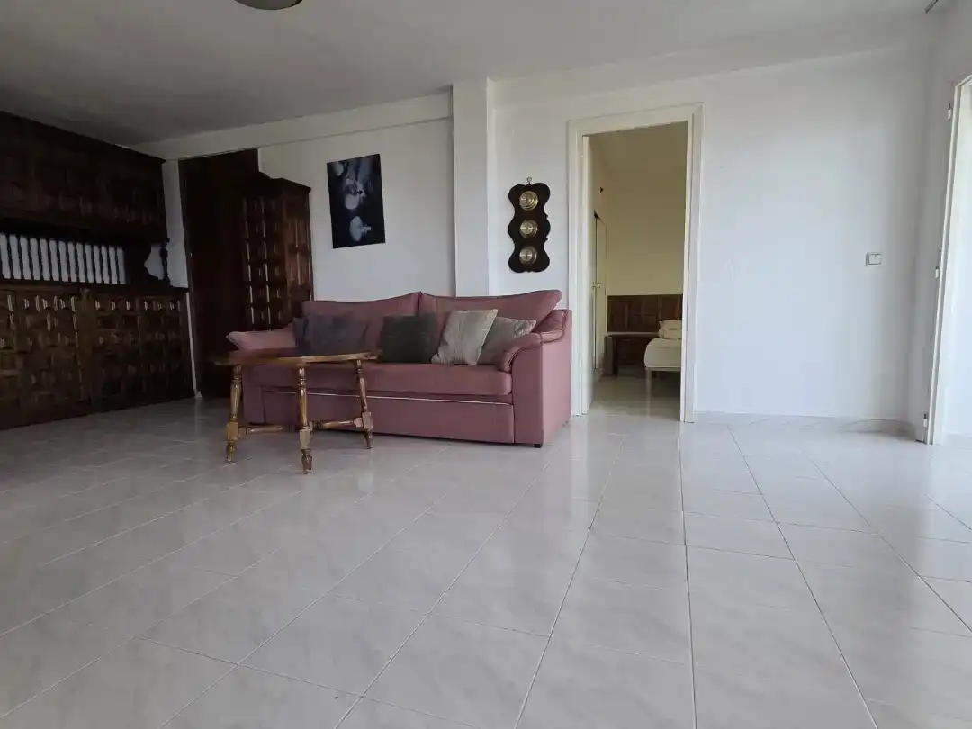 Wohnzimmer von Wohnungen zum Verkauf in Mijas mit Klimaanlage, Schwimmbad und Balkon