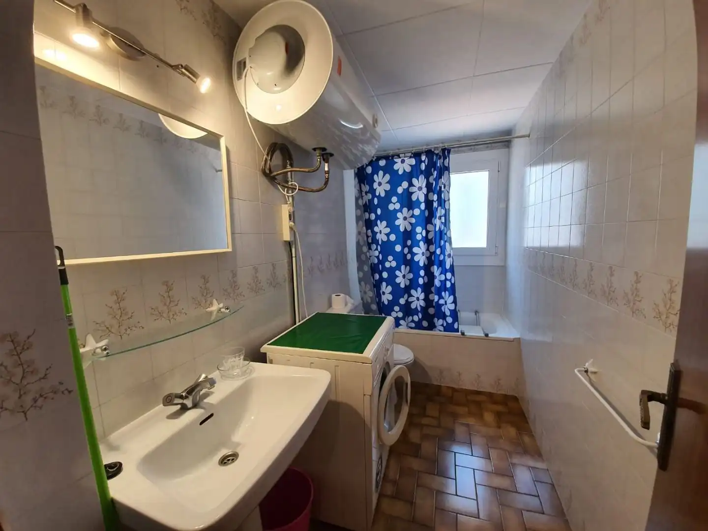 Bathroom of Ground floor for sale in Llançà  with Terrace, Furnished and Oven