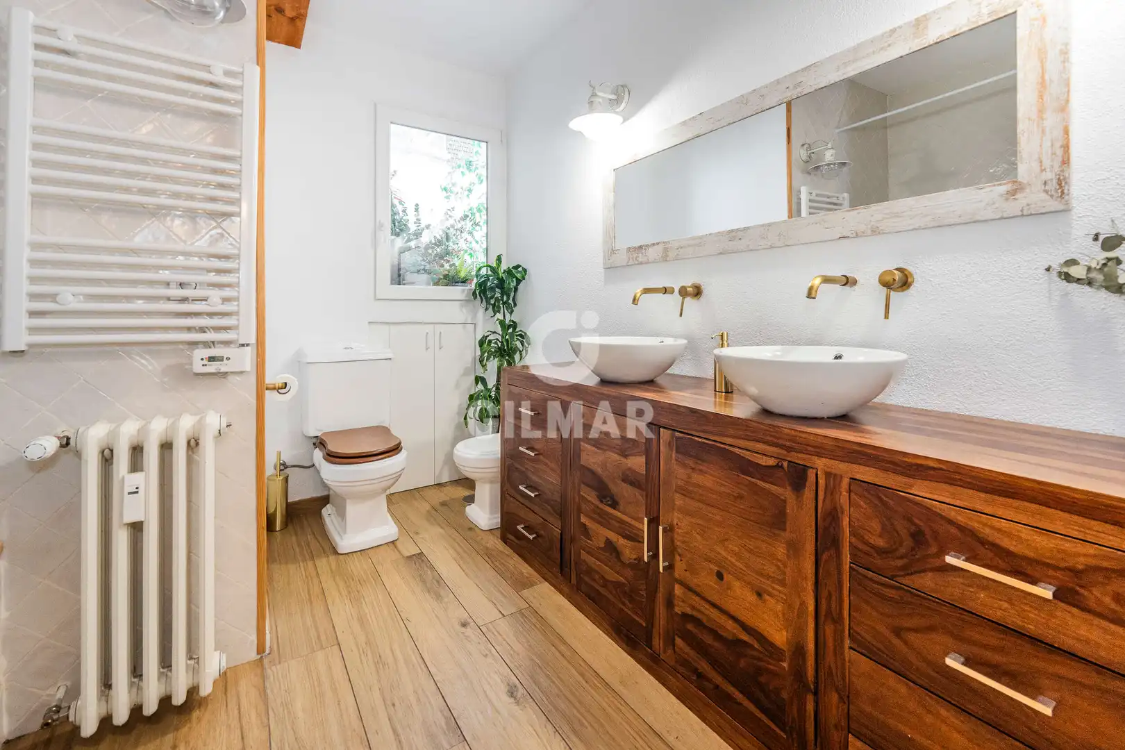Baño de Ático en venta en Madrid con Calefacción, Piscina y Balcón