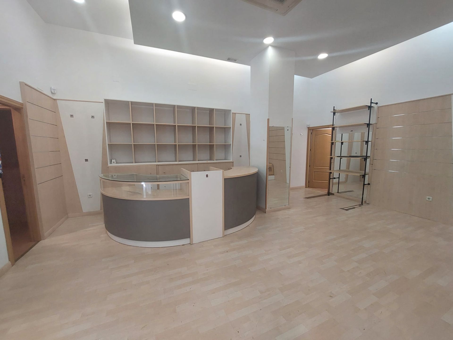 Premises to rent in Alcorcón  with Air Conditioner, Furnished and Alarm