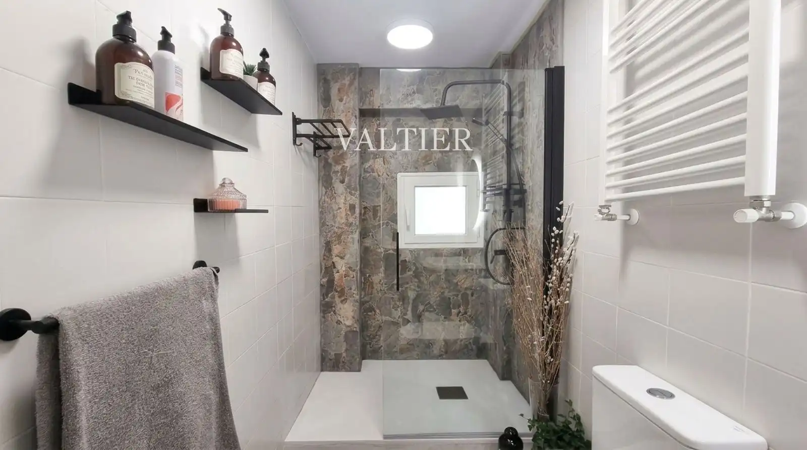Bathroom of Flat for rent in Hortaleza