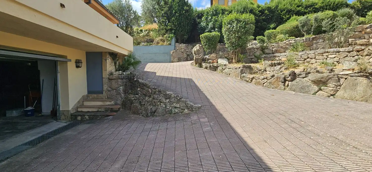 Vista exterior de Casa o xalet en venda en Corbera de Llobregat amb Aire condicionat i Calefacció