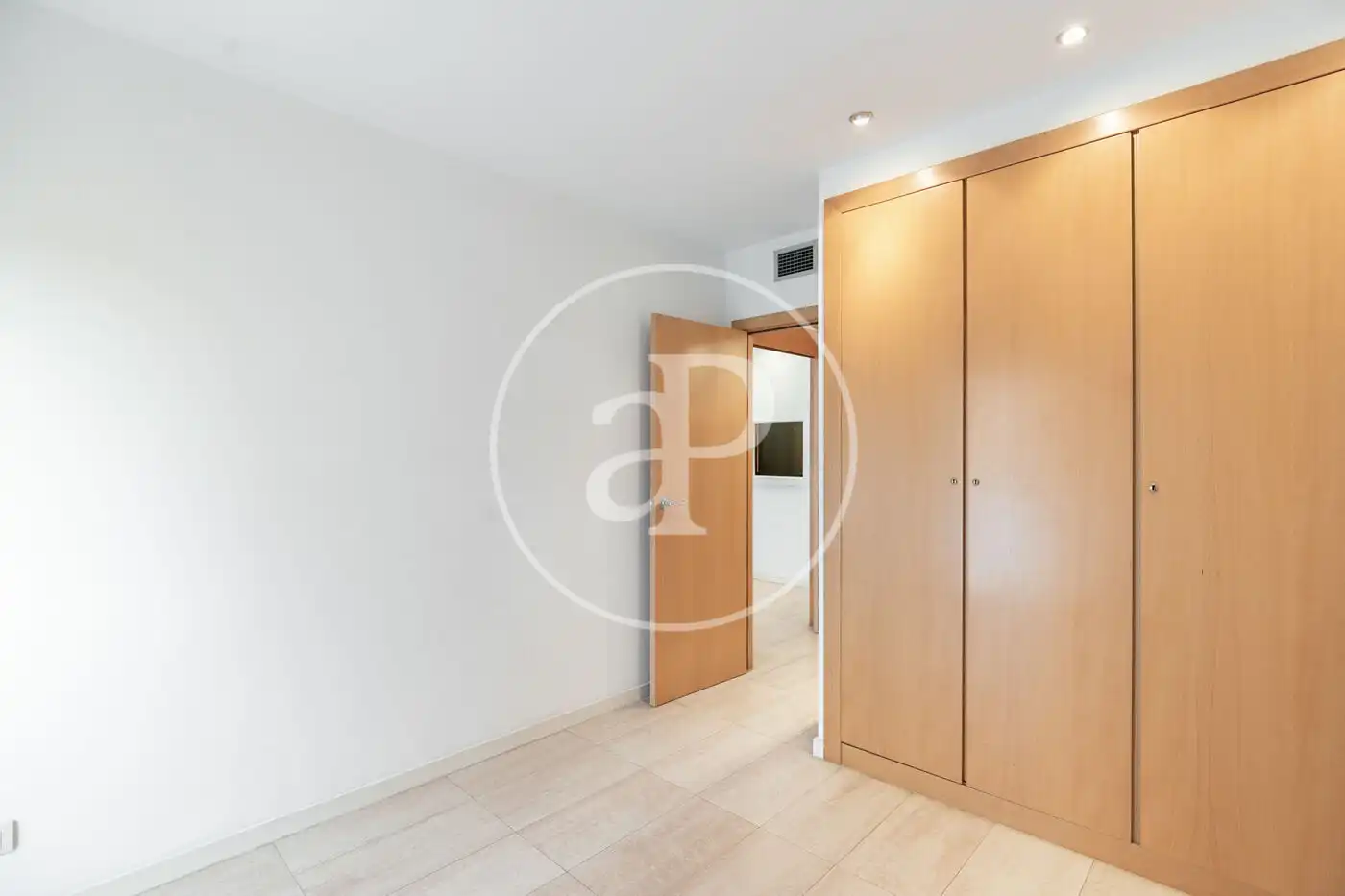 Habitación de Piso en venta en Barcelona con Aire acondicionado y Calefacción