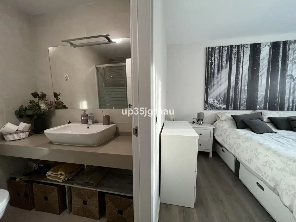 Bedroom of Apartments for sale in Estepona  with Air Conditioner, Terrace and Furnished