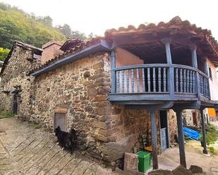 Vista exterior de Casa o xalet en venda en Aller amb Calefacció, Terrassa i Balcó