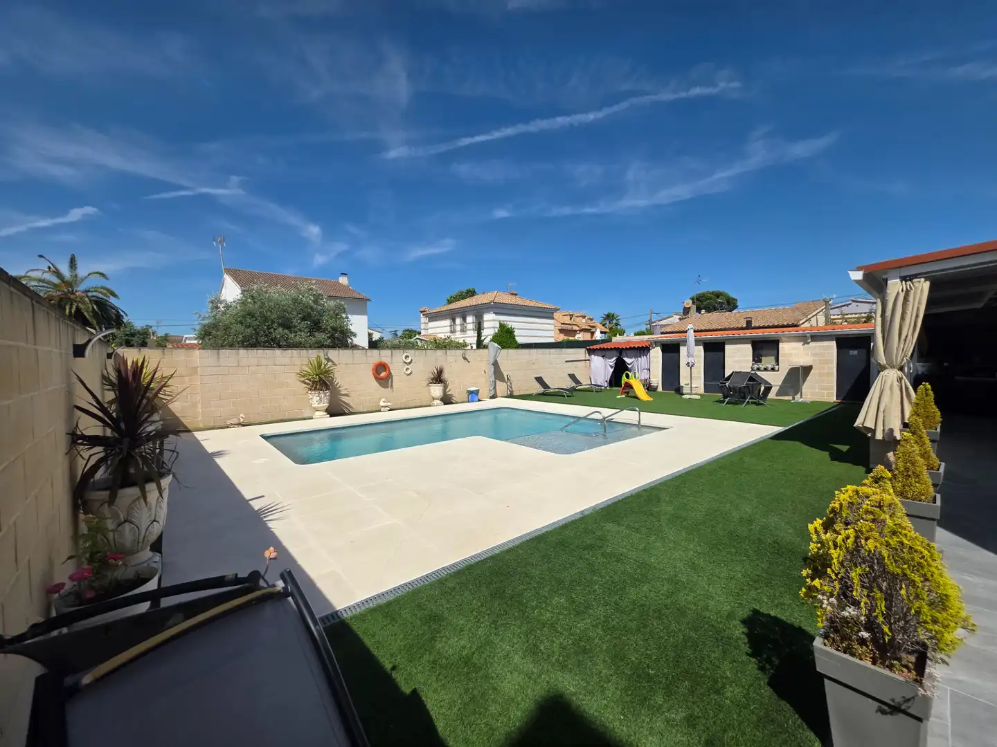 Swimming pool of Houses for sale in Griñón  with Air Conditioner, Heating and Private garden