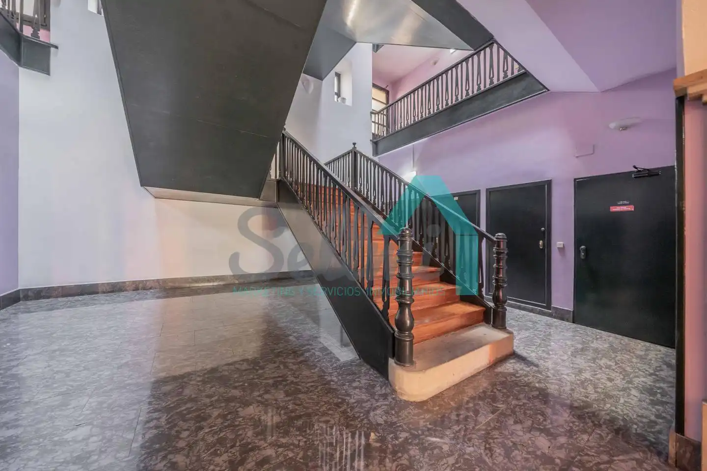 Study for rent in Oviedo   with Heating, Parquet flooring and Furnished