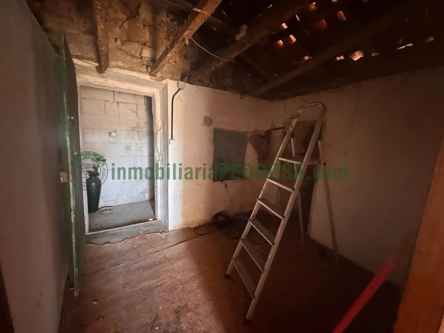 Country house zum Verkauf in Pontevedra Capital  mit Heizung, Privatgarten und Möbliert