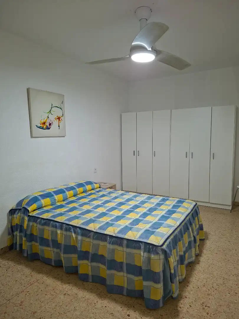 Bedroom of Flat for rent in Valencia  with Air Conditioner, Furnished and Oven