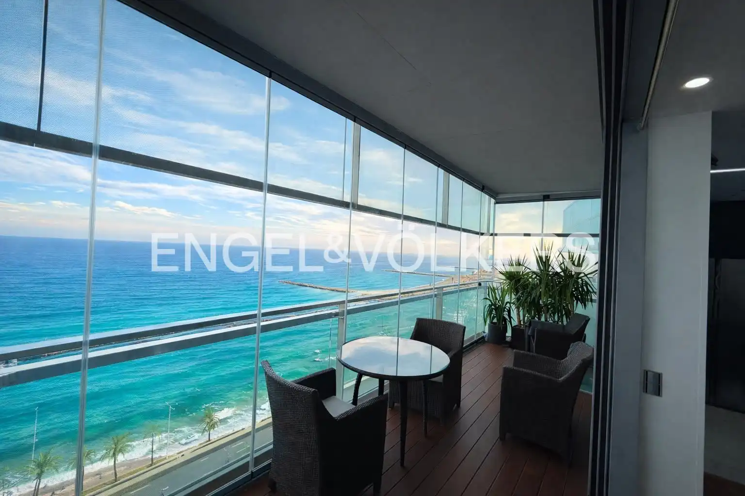 Balcony of Flat for rent in Barcelona  with Air Conditioner, Heating and Parquet flooring