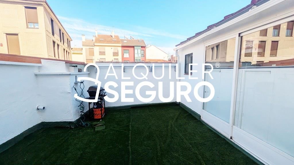 Terrassa de Estudi de lloguer en  Madrid Capital amb Calefacció, Traster i Moblat