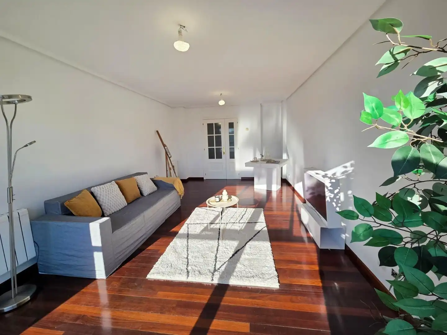 Wohnzimmer von Wohnung zum Verkauf in Santander mit Heizung, Privatgarten und Parkett