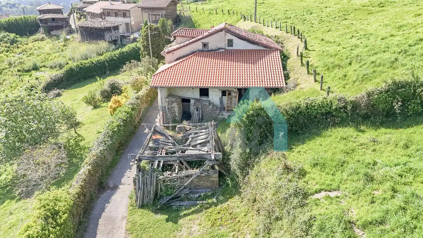 Casa o xalet en venda en Cudillero amb Jardí privat, Parquet i Terrassa