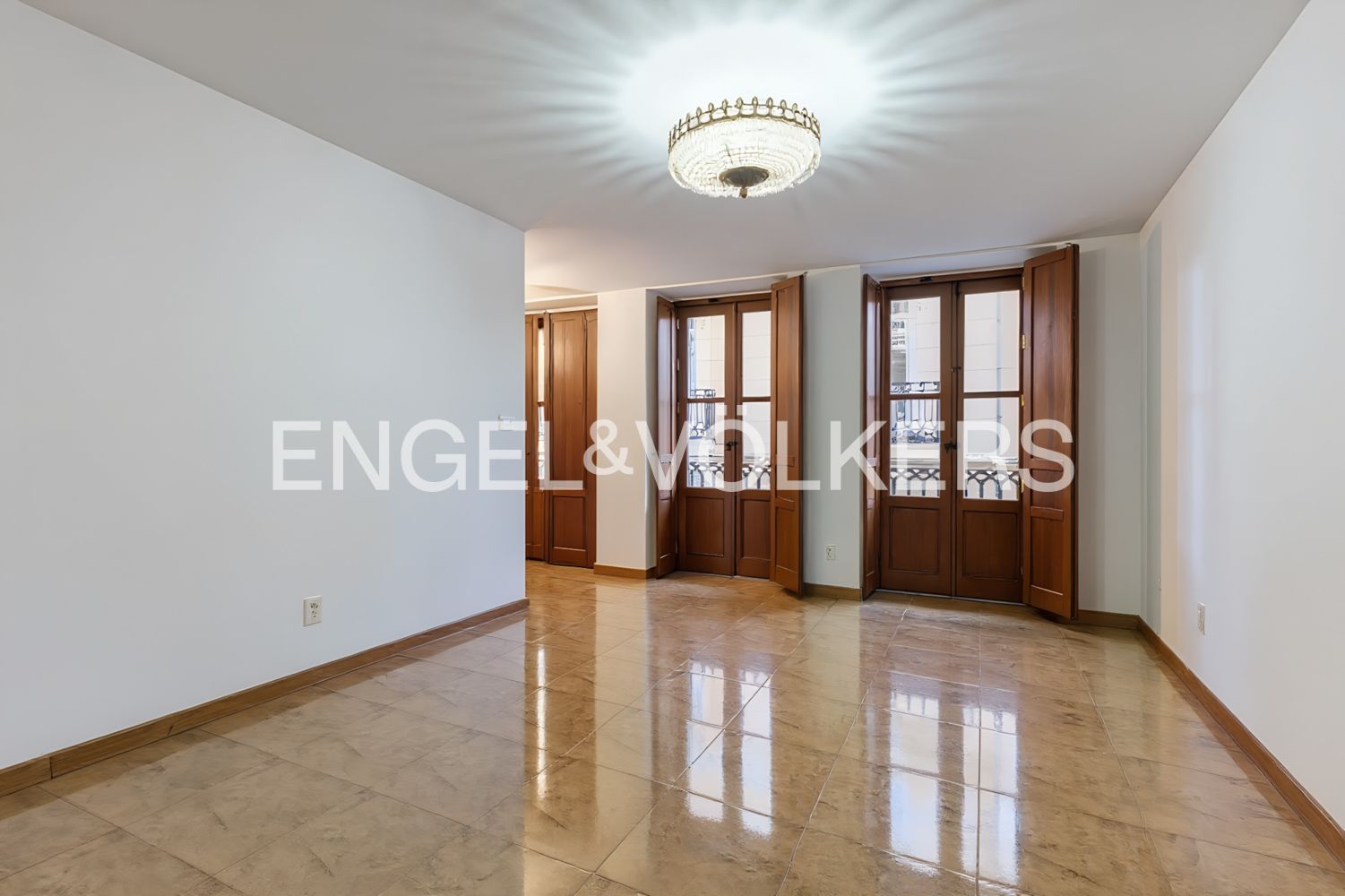 Apartament en venda en  Valencia Capital amb Calefacció, Terrassa i Traster