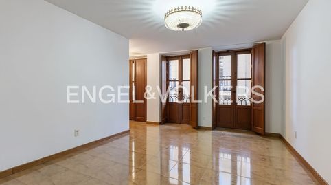 Foto 2 de Piso en venta en Carrer del Comte de Montornés, La Xerea, Valencia Capital