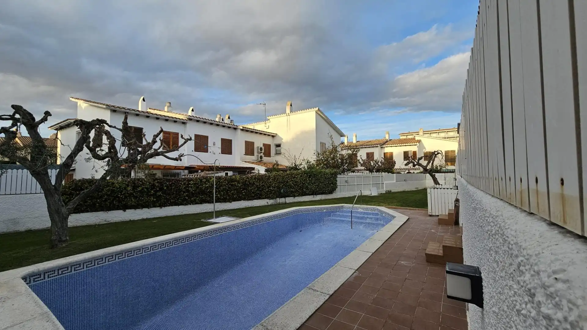 Piscina de Casa adosada en venta en El Vendrell con Piscina comunitaria