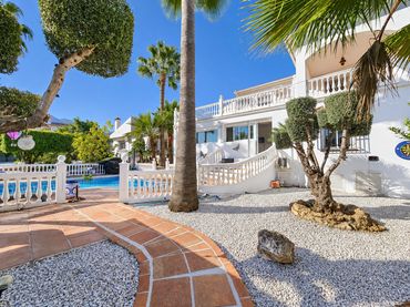 Villa con piscina in vendita a Pinos de Alhaurín - Periferia