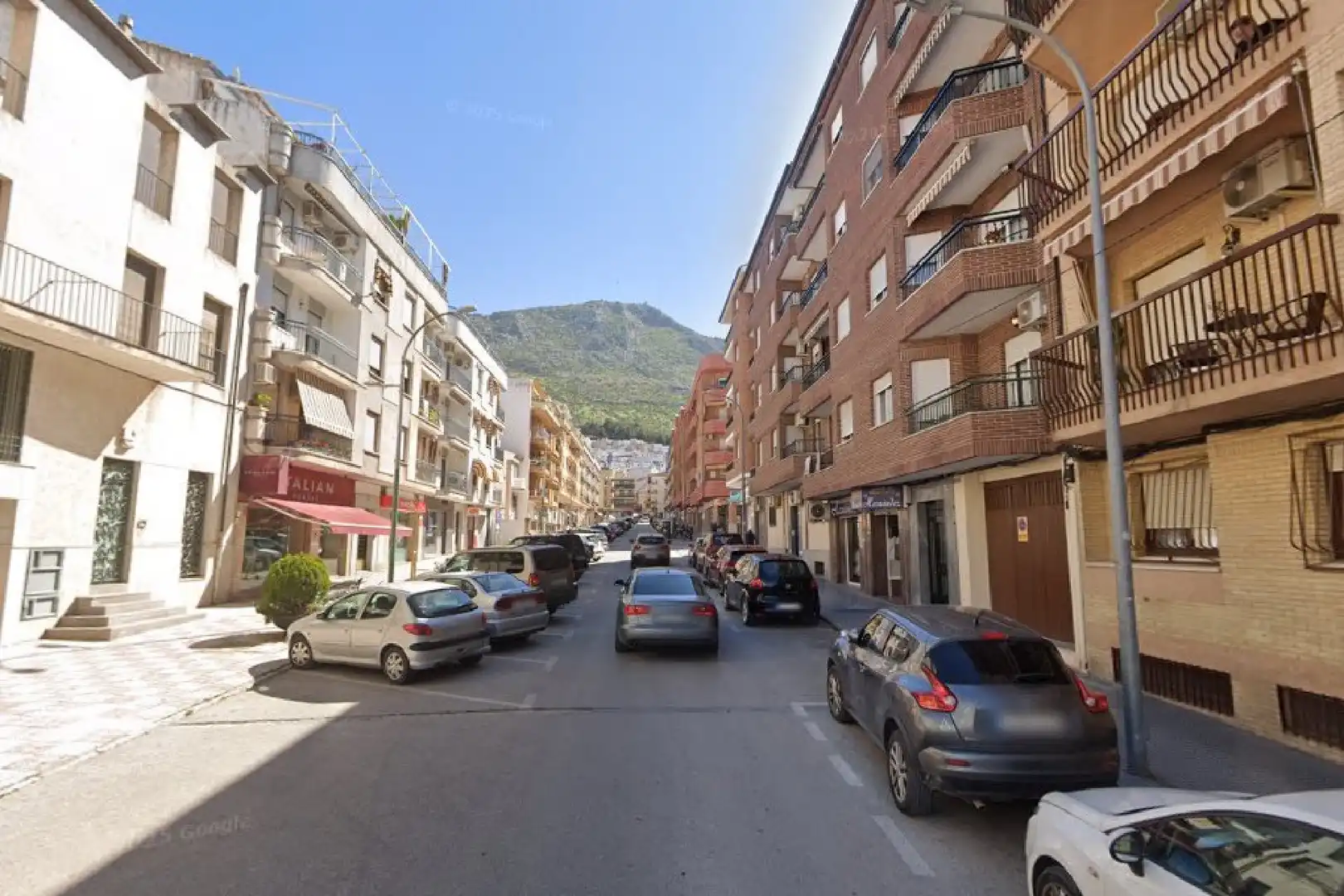 Gewerbefläche zur Miete in Martos