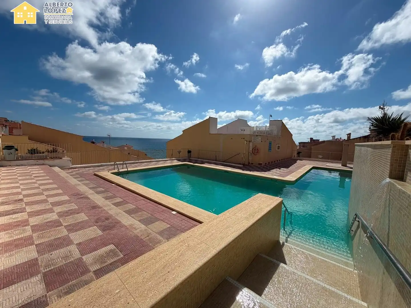 Piscina de Dúplex de alquiler en Elche / Elx con Terraza, Amueblado y Balcón