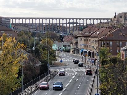 Vista exterior de Pis en venda en Segovia Capital amb Calefacció i Parquet