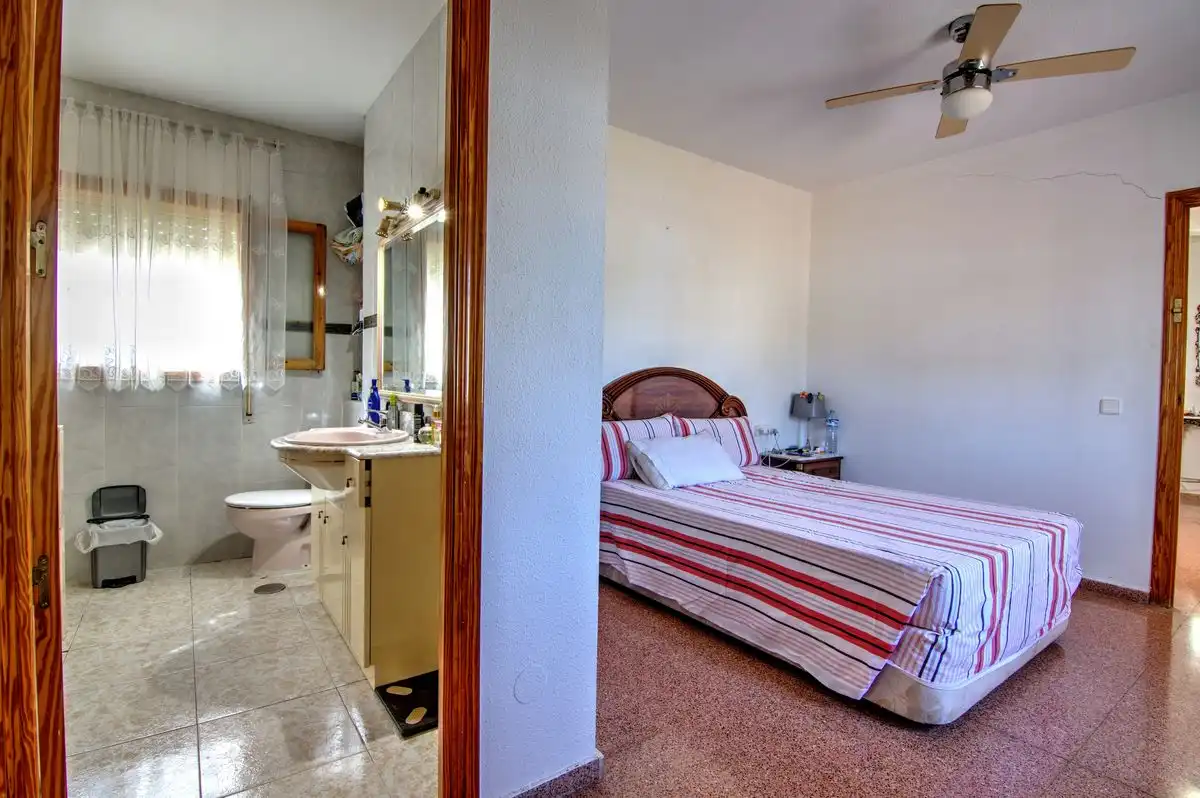 Dormitori de Casa o xalet en venda en Mutxamel amb Aire condicionat, Calefacció i Jardí privat