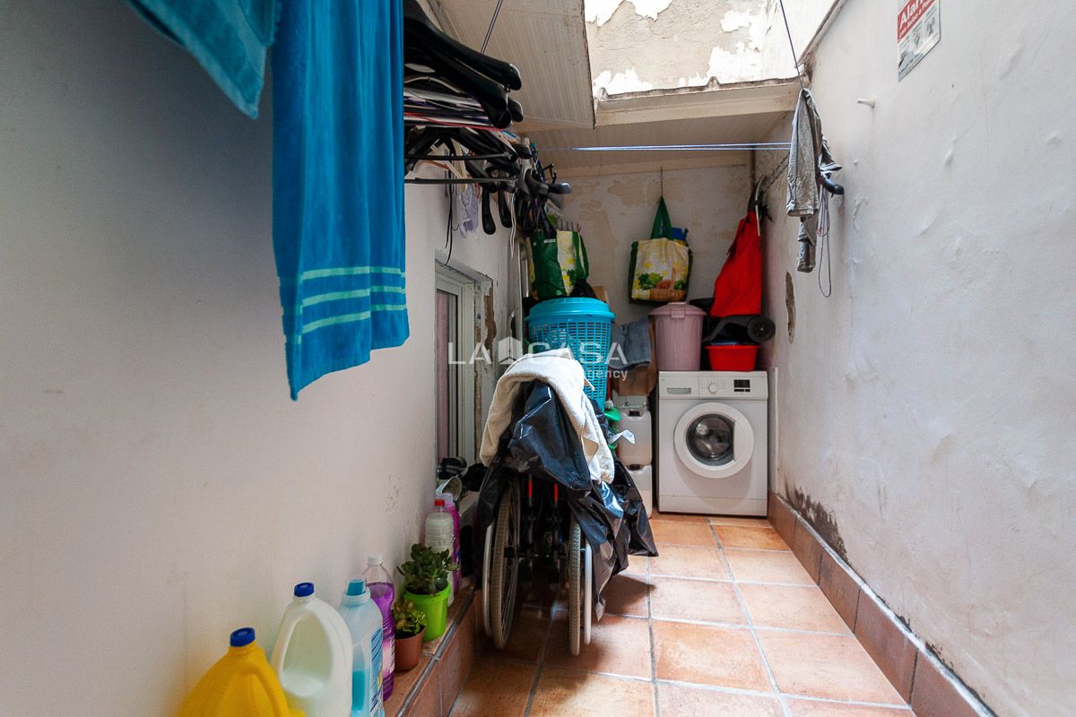 Planta baja for sale in L'Hospitalet de Llobregat