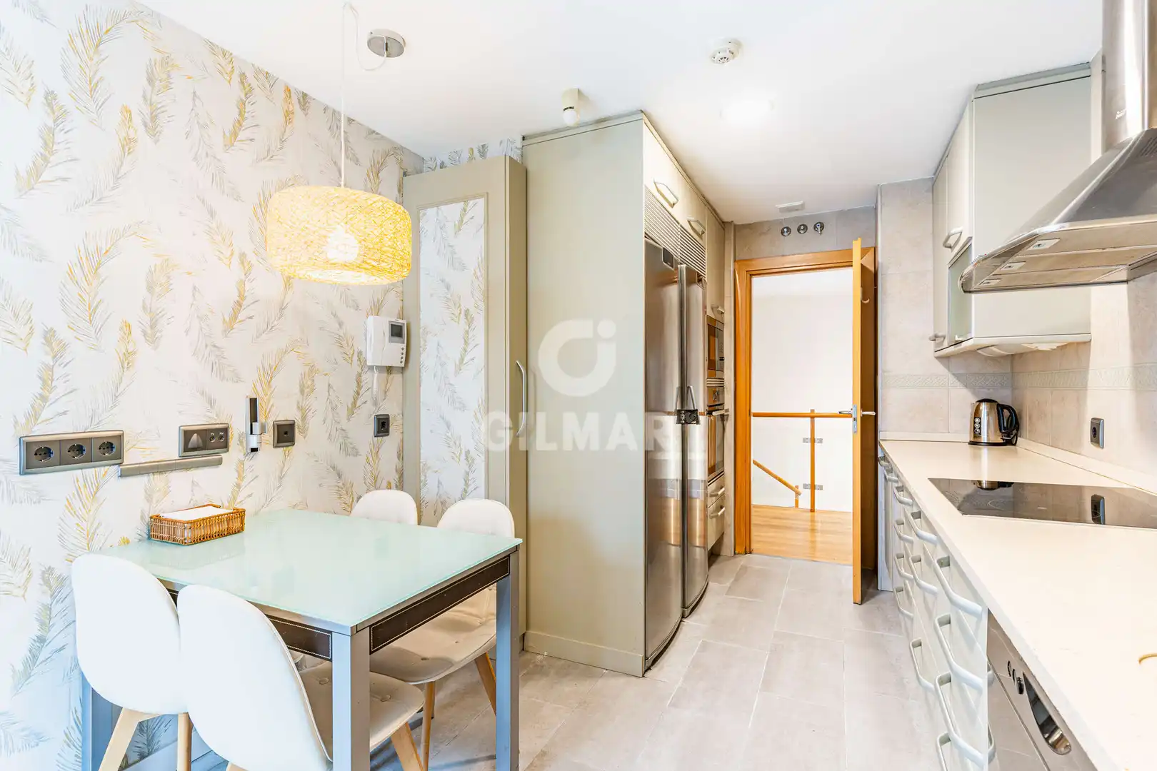 Küche von Maisonette zum Verkauf in Madrid mit Heizung, Privatgarten und Abstellraum
