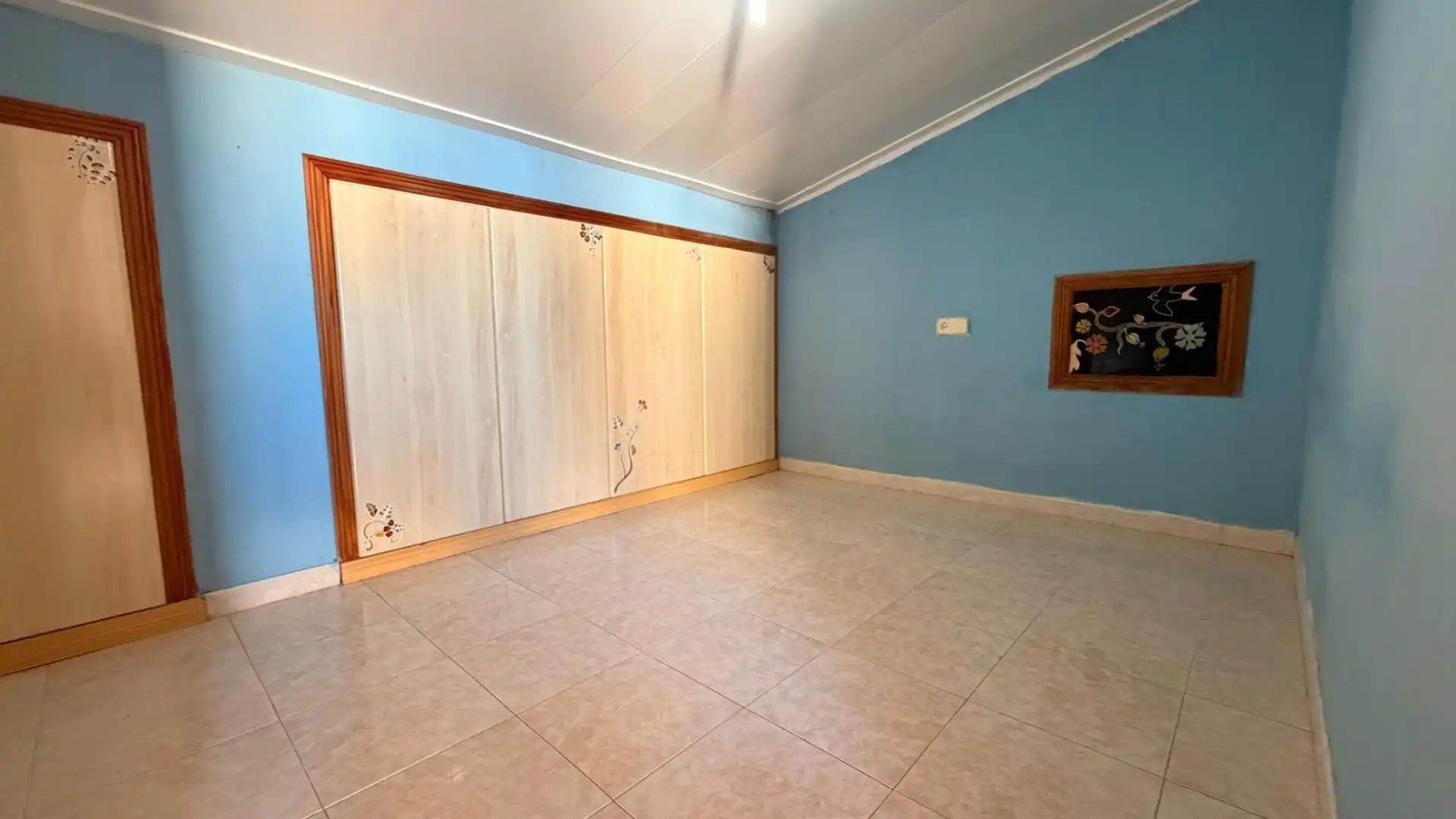 Buildings for sale in Inca