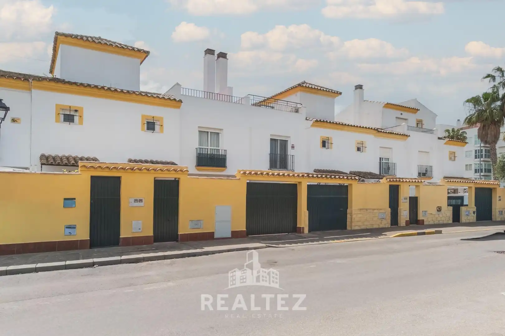 Außenansicht von Einfamilien-Reihenhaus zum Verkauf in El Puerto de Santa María mit Terrasse, Möbliert und Balkon