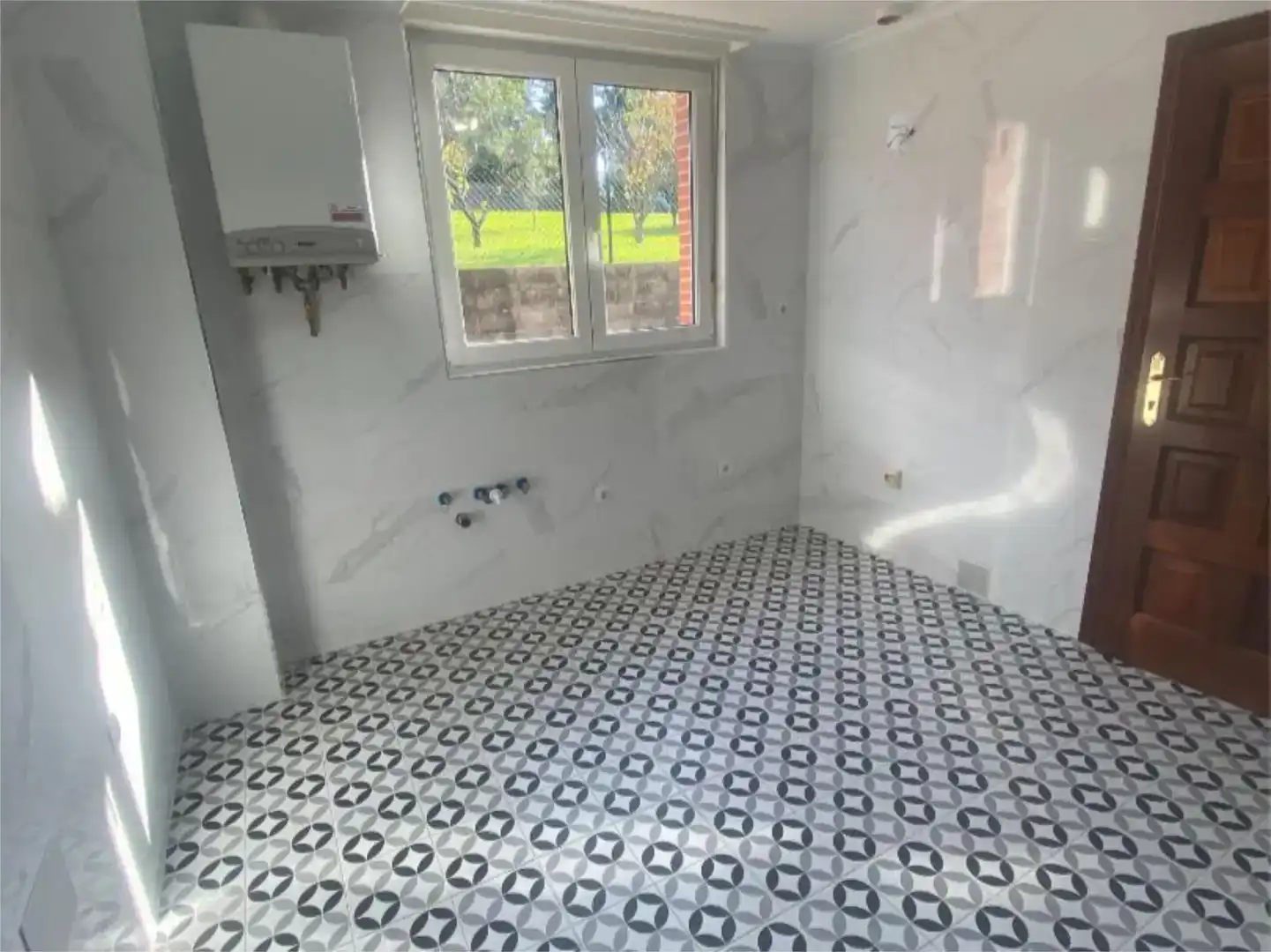 Badezimmer von Wohnung zum Verkauf in Camargo mit Privatgarten