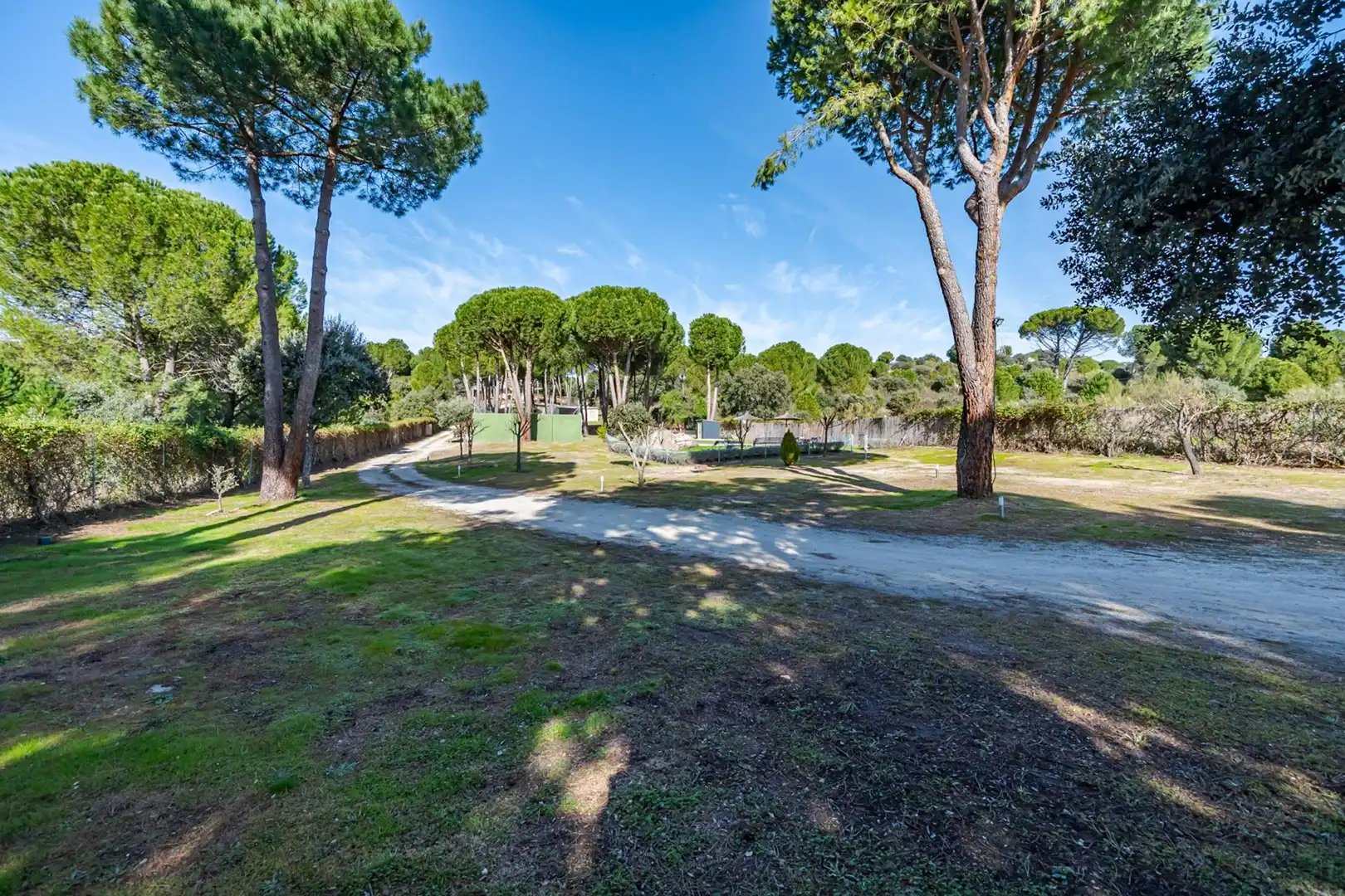 Jardí de Finca rústica en venda en El Tiemblo  amb Calefacció, Jardí privat i Terrassa