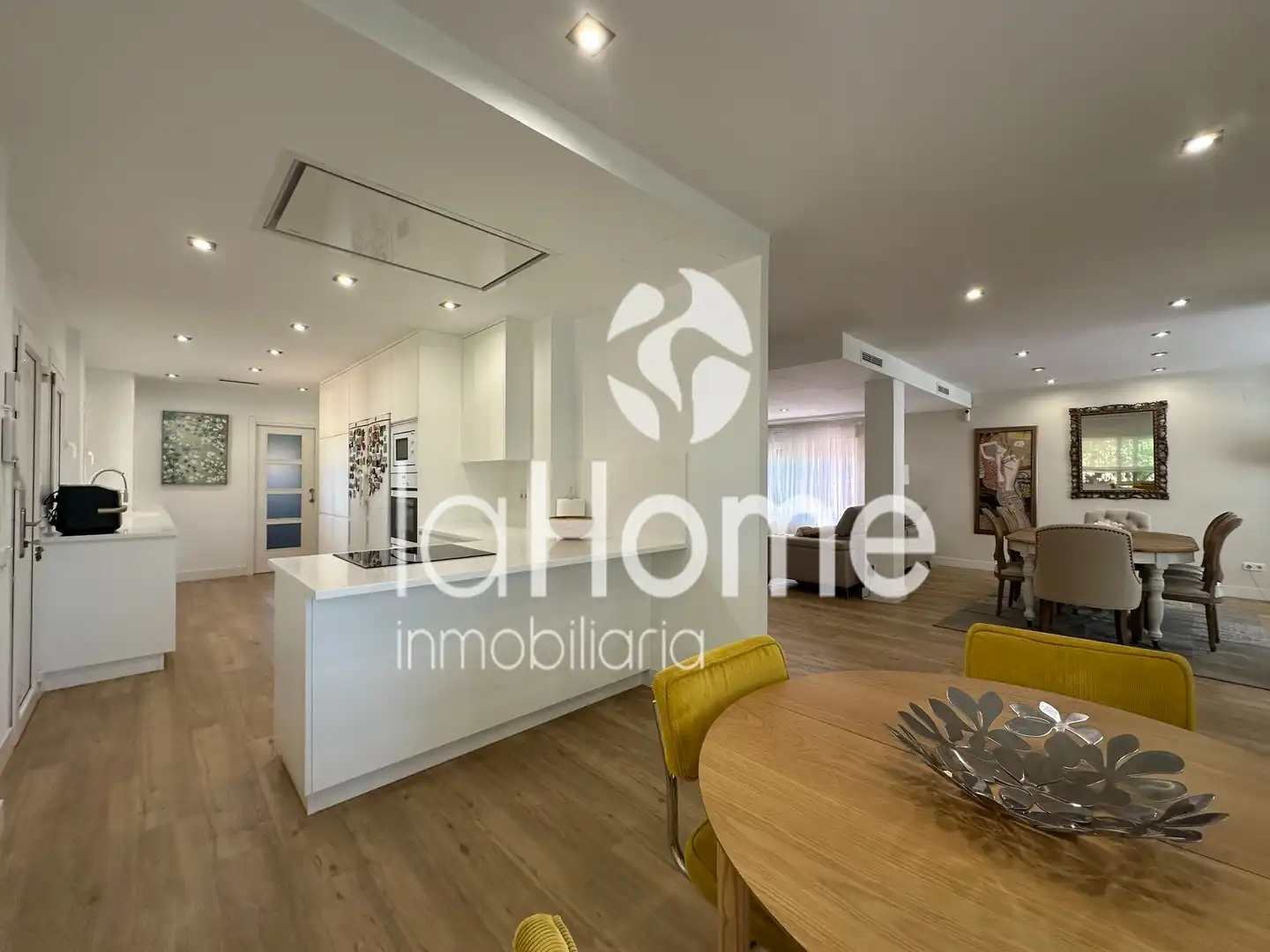 Sala de estar de Casa o chalet en venta en Paterna con Aire acondicionado, Calefacción y Jardín privado
